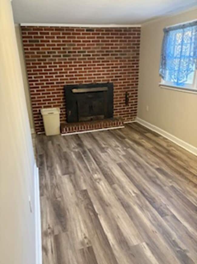 Photo - Charming 3-Bedroom Home with Spacious Yard...