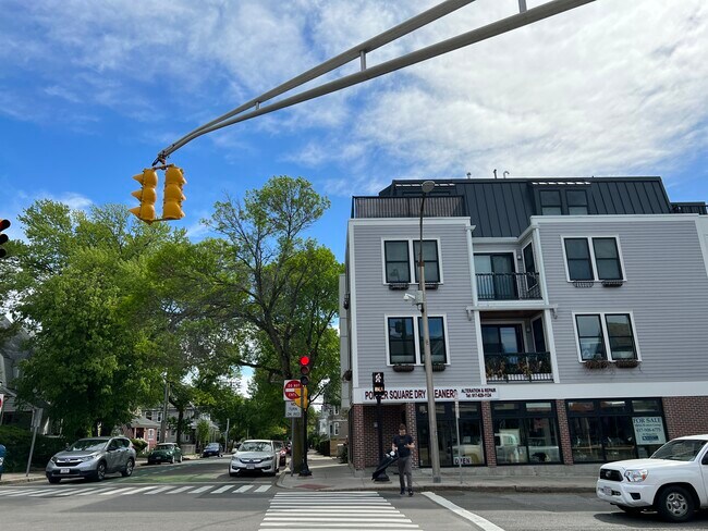 Building Photo - 24 Ellington Rd Unit 2