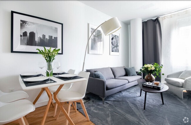 Building Photo - 70 W 45th St Rental