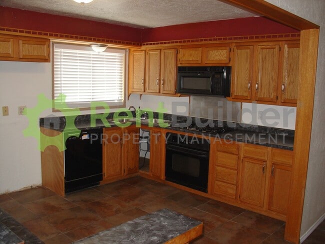 Photo - Excellent Northeast Location