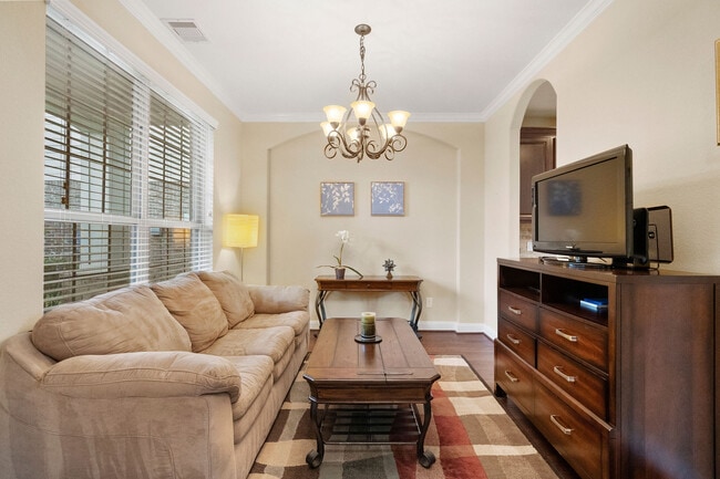 Photo - 10 Pintuck Pl