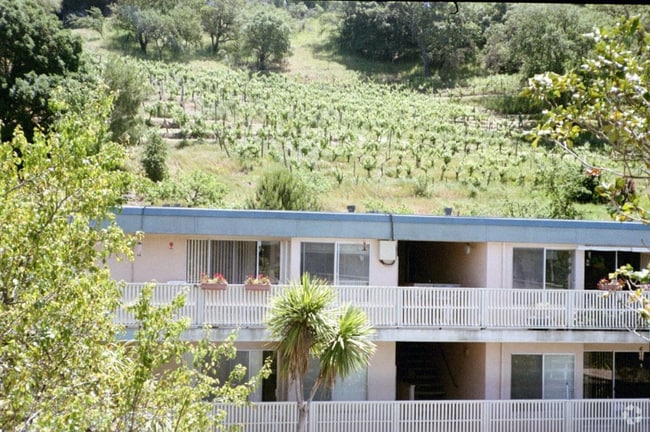Building Photo - 125 Nova Albion Way Rental