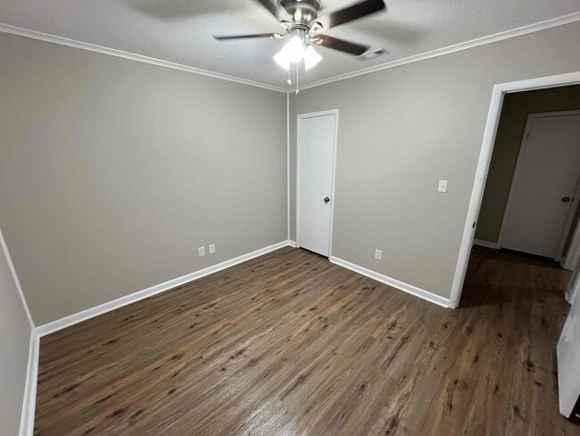 Photo - 2604 Briar Ave SW