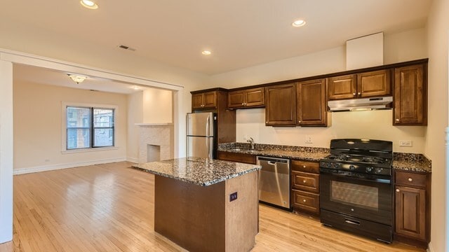 Building Photo - 1644 W Estes Ave Unit 2 Rental