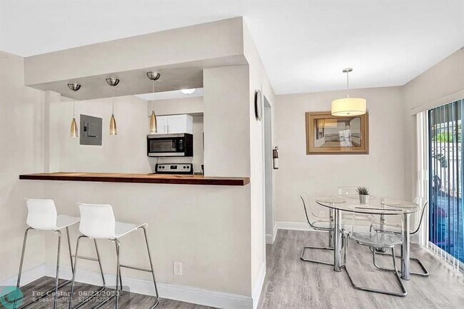 Photo - 3226 NE 12th St Apartment Unit 2