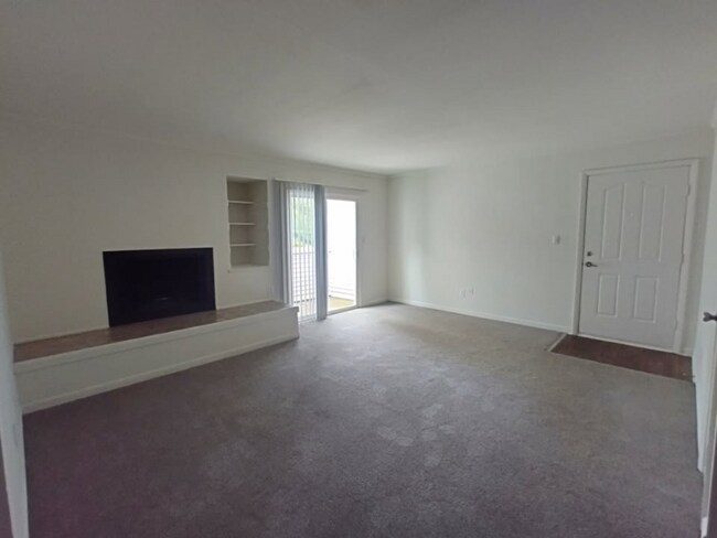 Photo - 600 Reusens Rd Unidad N149