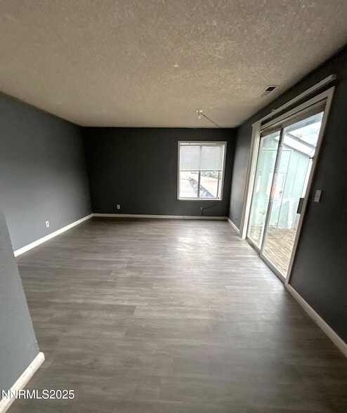 Building Photo - 4604 Neil Rd Unit 98 Rental