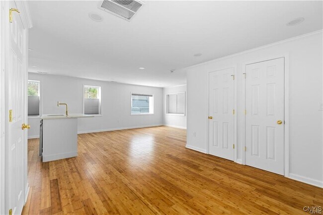 Photo - 238 Oriskany Blvd