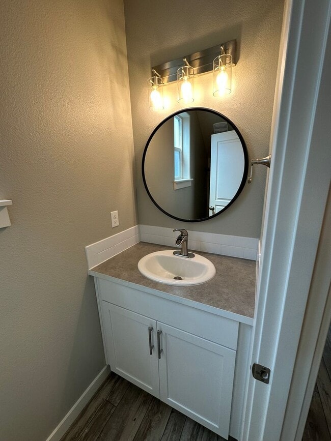Photo - Charming and Modern Redmond Home: Pet-Friendly, Two-Car Garage, and More!