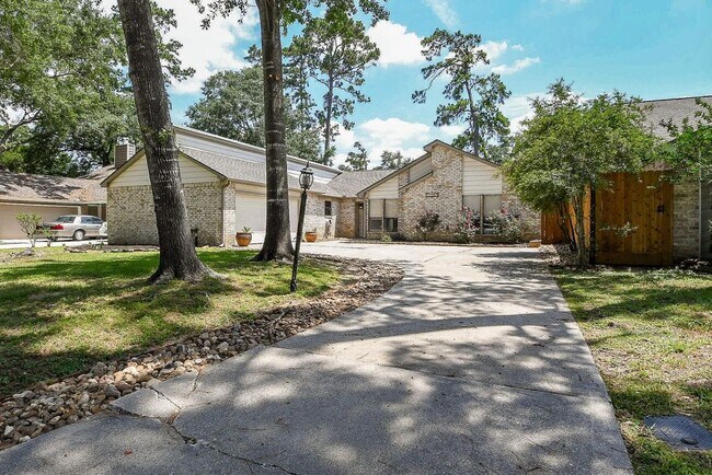 Building Photo - 19522 Dianeshire Dr Rental