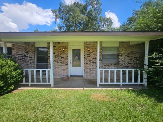 908 Greenbriar Street - 908 Greenbriar Street House