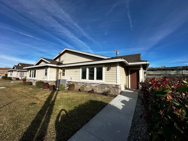 Photo - 662 Hammond St Unidad A