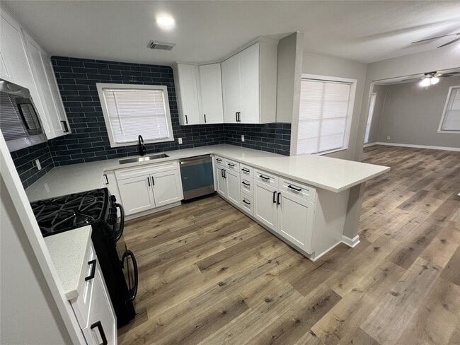 Building Photo - 717 Grantham Rd