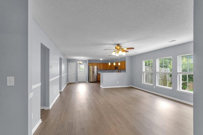 Photo - 5 Bedroom/ 3 Bath home in  lovely Longleaf