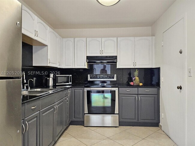 3800 S Ocean Dr Unidad 611