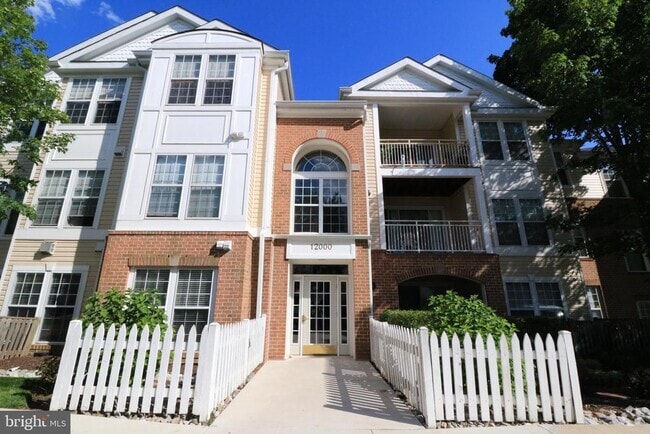 Building Photo - 12000 Amber Ridge Cir Unit A-102 Rental