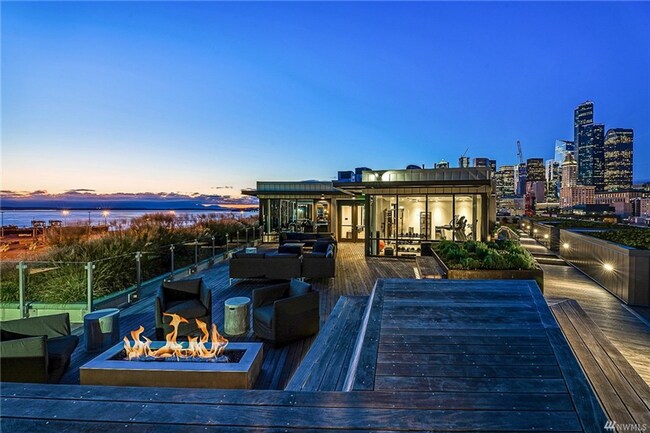 Photo - Gridiron - New Waterfront Condo - Downtown...