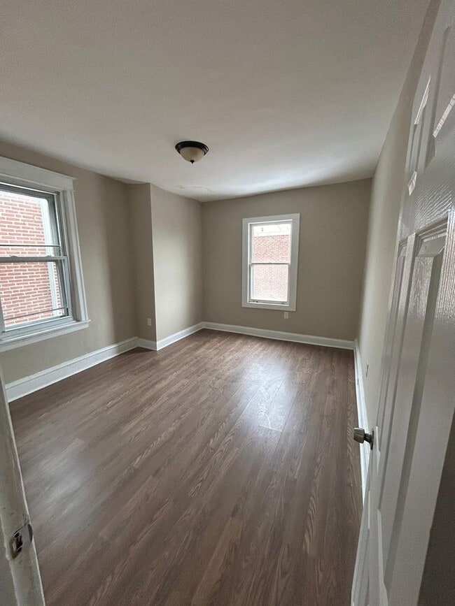 Photo - 225 S 62nd St Unit B