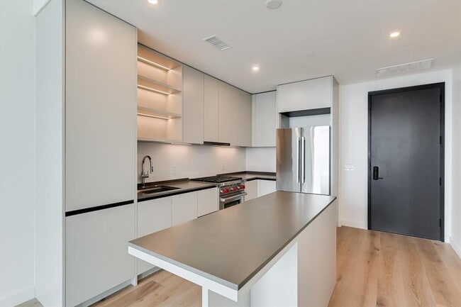 Photo - 610 Davis St Unit 1911
