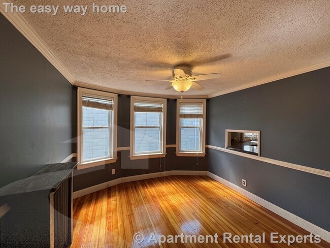 Photo - 57 Clarendon Ave