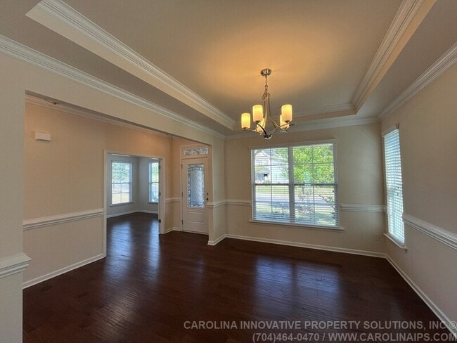 385 Hawks Creek Pkwy