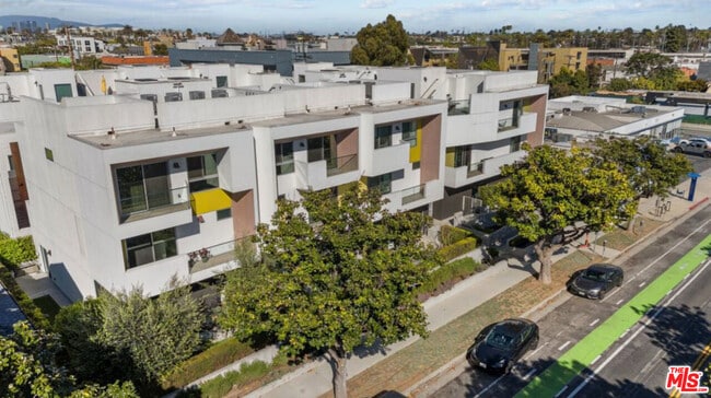 Photo - 1433 14th St Unit 3