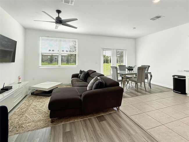 Photo - 1056 Appleton St