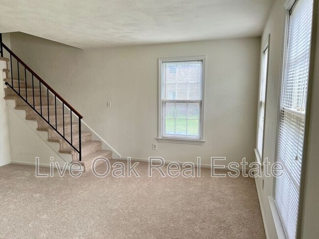 Photo - 1317 Cypress Ave Unit B