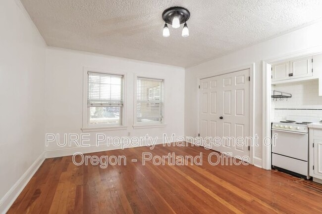 Photo - 20 NW 16th Ave