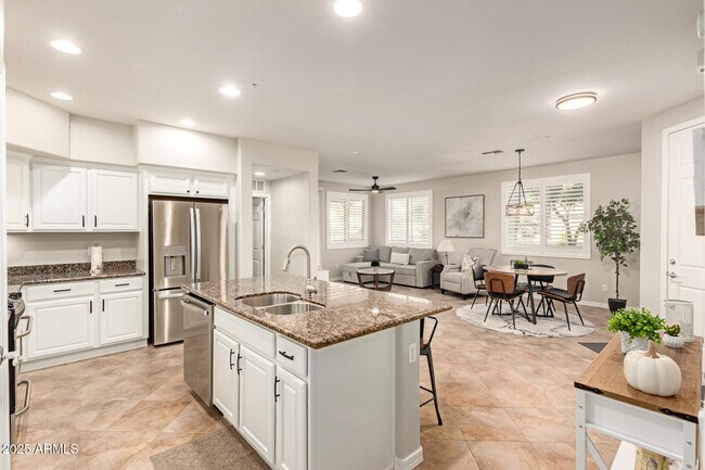 Building Photo - 2140 W Tallgrass Trail Unit 109