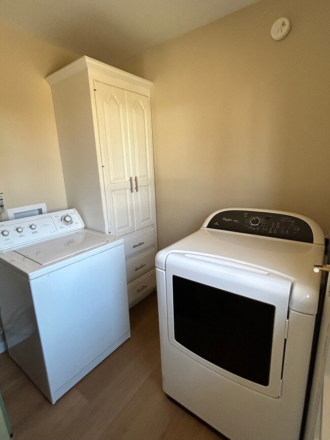 Photo - 214 S 4th Ave