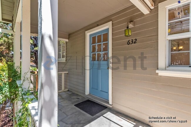 Photo - 632 Acacia Ln