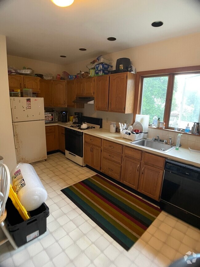 Building Photo - 167 Allston St Unit 2 Rental