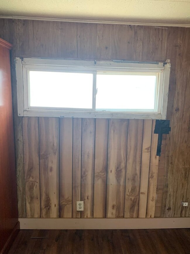 Photo - 3961 Logan Ave Unit 3961 Logan Ave - Apt 12