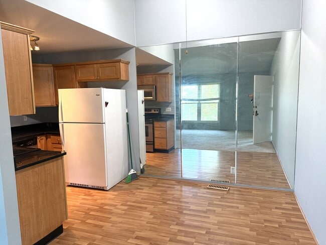 Photo - 10427 Briarbend Dr Unit 8