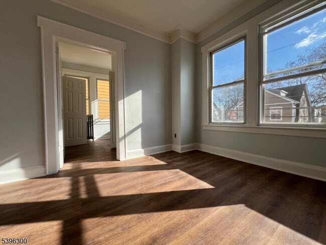 Photo - 55 Schley St