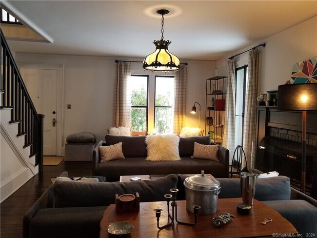 Photo - 16 Under Mountain Rd