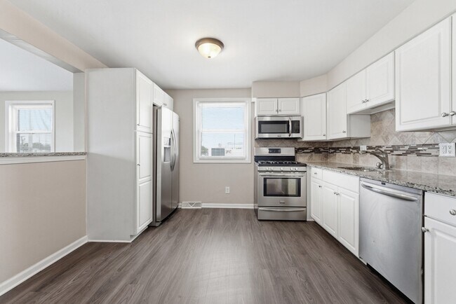 Photo - 12865 Eureka Rd