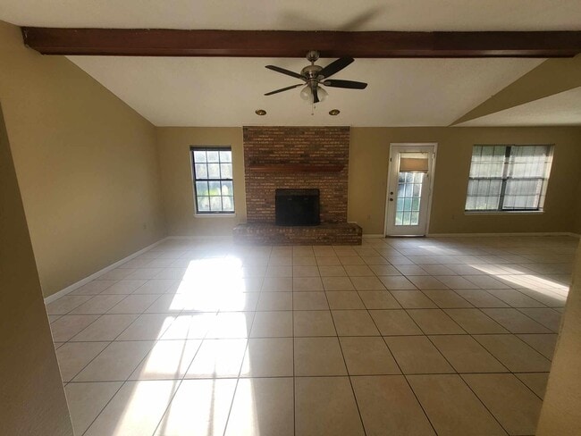 Photo - 2108 Calle De Castelar