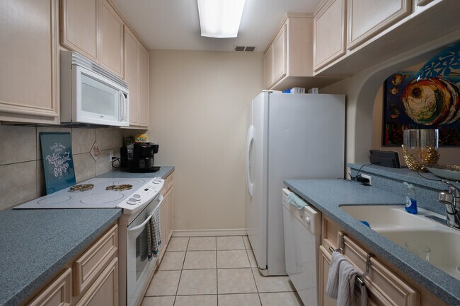 Photo - 13969 Ports O Call Dr Unit D