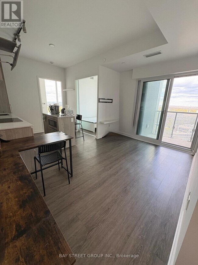 Photo - 1 Yorkville Ave Unit 4008