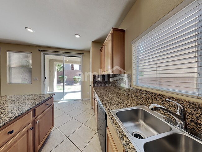 Photo - 37 Harbor Pines Ct