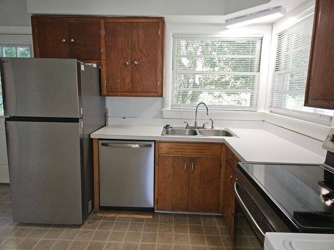 2309 Camellia Dr