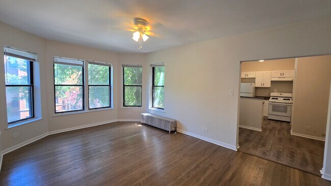 Building Photo - 7722 N Marshfield Ave Rental
