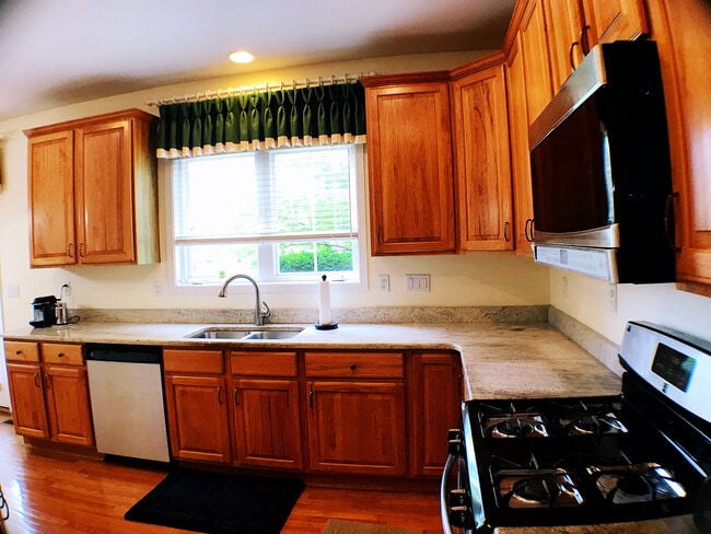 Kitchen-2019 - 1522 Heritage Lake Dr