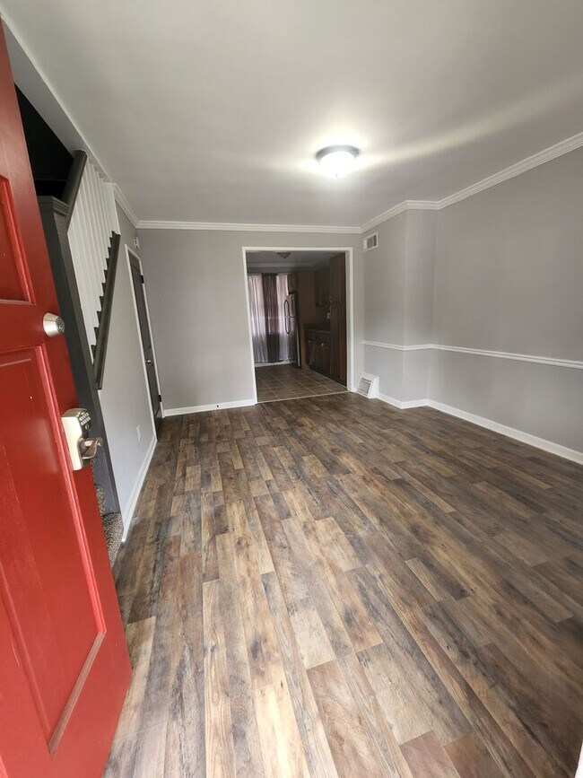 Photo - Beatuiful Two Bedroom Town Home