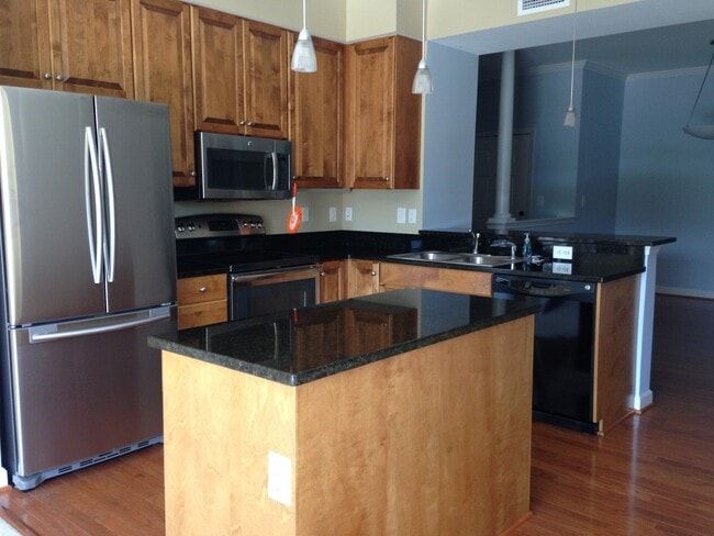 Photo - PORT WARWICK