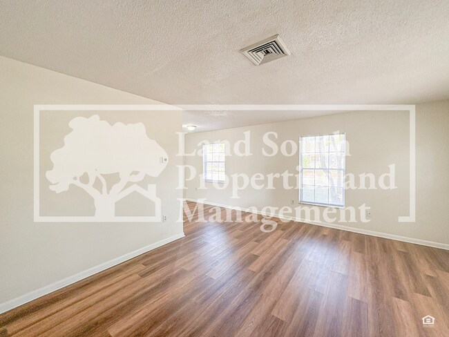 Photo - 420 Allamanda Dr