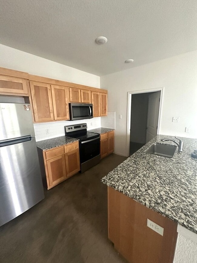 Photo - AVAILABLE NOW! (SECTION 8 ACCEPTED)