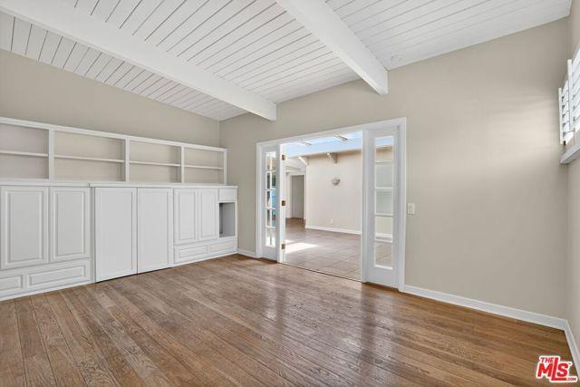 Photo - 2042 Linda Flora Dr